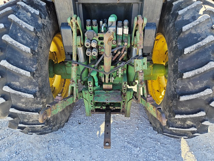1996-john-deere-6400-image-13