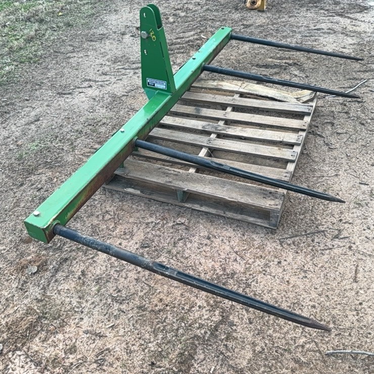 Frontier 4 spear hay spear for two round bales ￼
