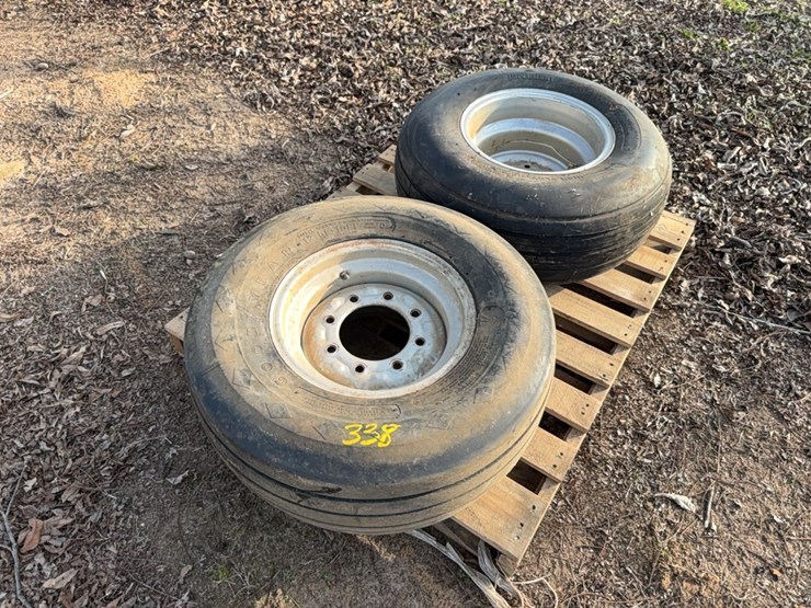 2--12.5-l-–-15-fl-high-floatation-tires-all-rims-(note-one-is-an-fl-and-one-is-an-sl)￼-image-3