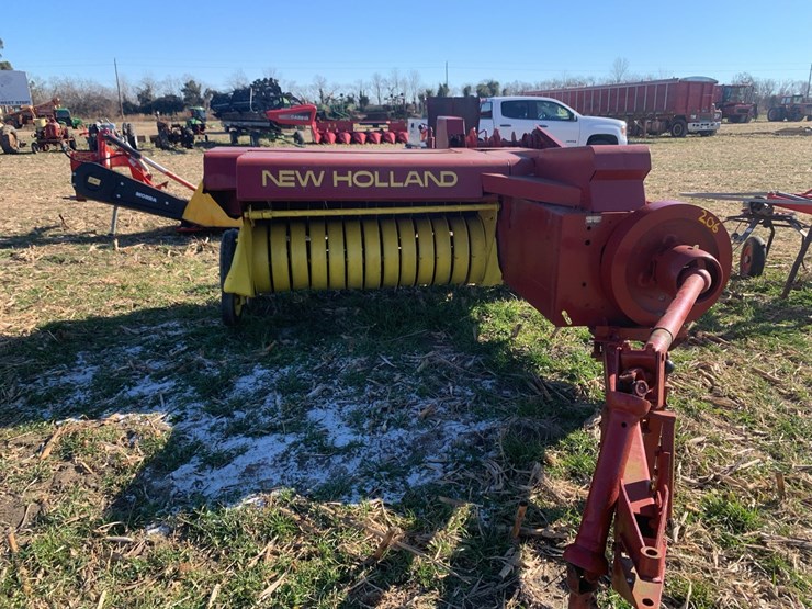 new-holland-273-image-4