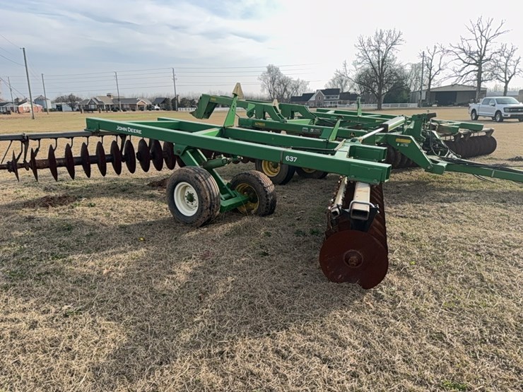 john-deere-637-image-31