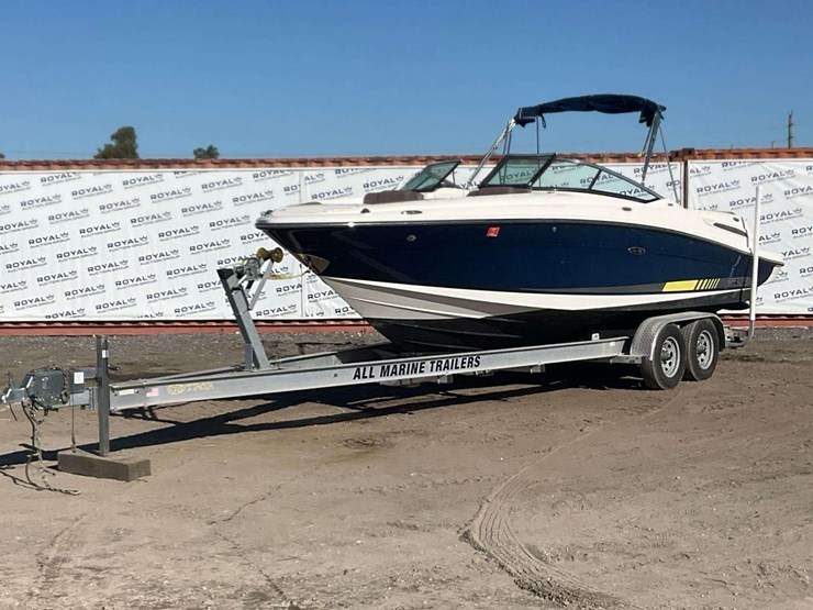 2014-sea-ray-250slx-bowrider-boat-with-t/a-boat-trailer-image-1