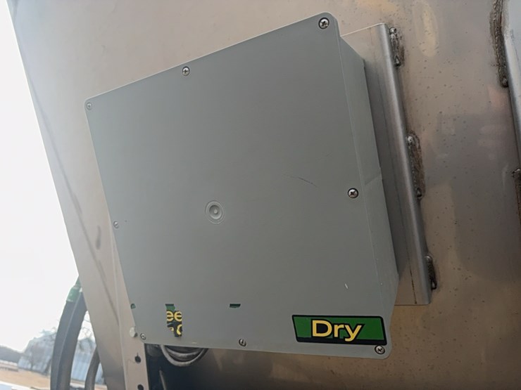 newton-crouch-spreader-cart-image-11