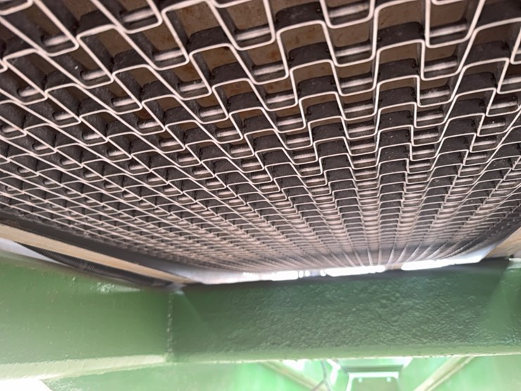 newton-crouch-spreader-cart-image-43