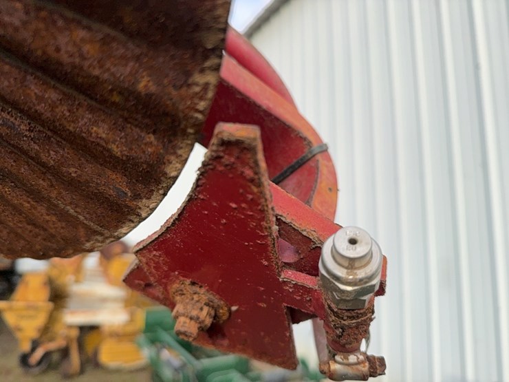 unverferth-ripper-stripper-image-32