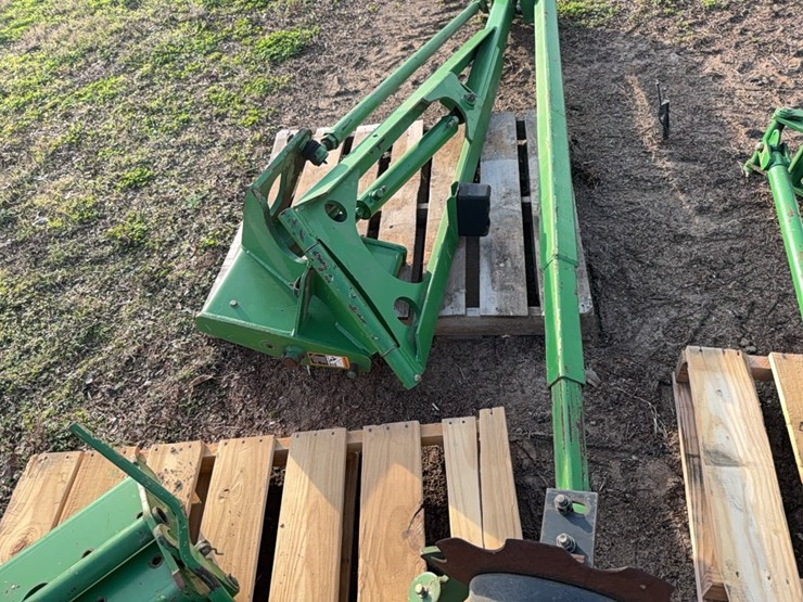 john-deere-12-image-28