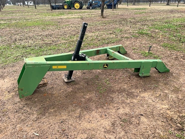 john-deere-implement-tongue-with-jack-image-2