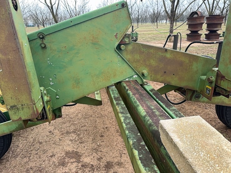 john-deere-7300-image-9