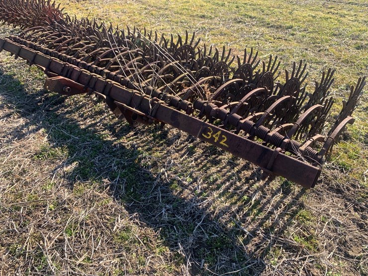 caterpillar-12-image-1