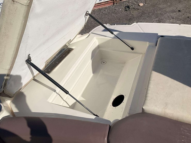 2014-sea-ray-250slx-bowrider-boat-with-t/a-boat-trailer-image-30