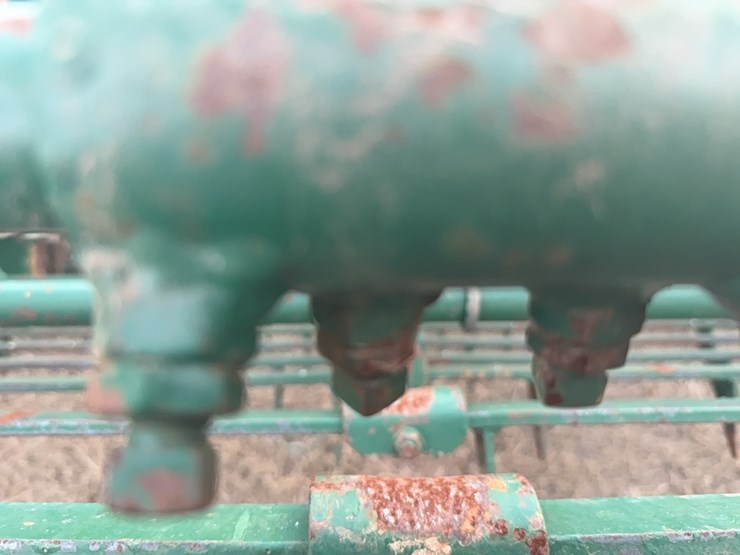 kmc-6-38-(6row-on-38”-only)-peanut-digger/inverter-image-41