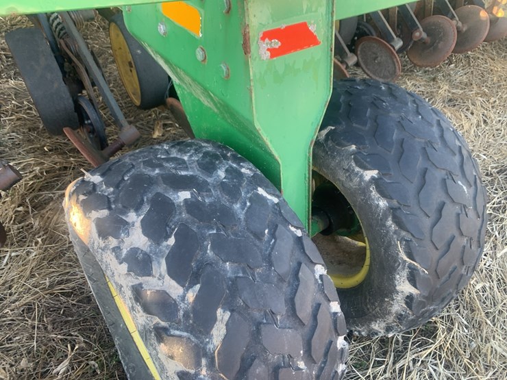 john-deere-1850-image-20