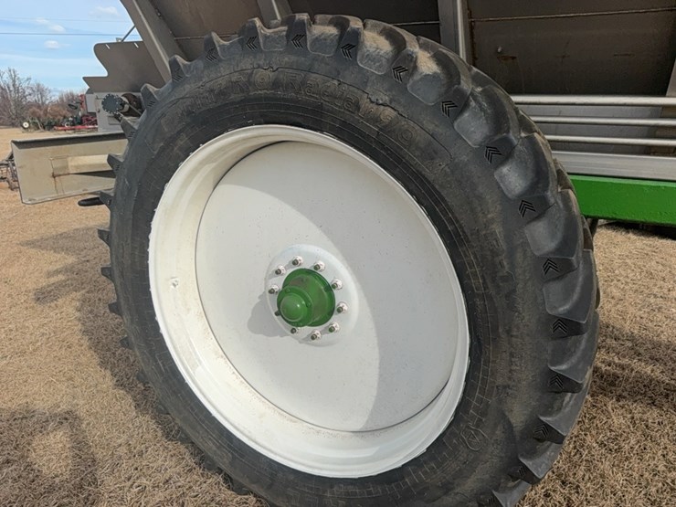 newton-crouch-spreader-cart-image-23