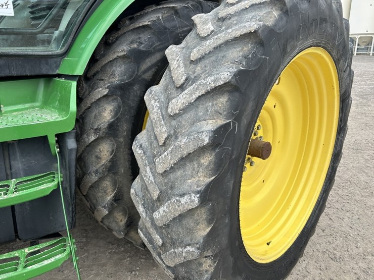 2015-john-deere-8320r-image-25