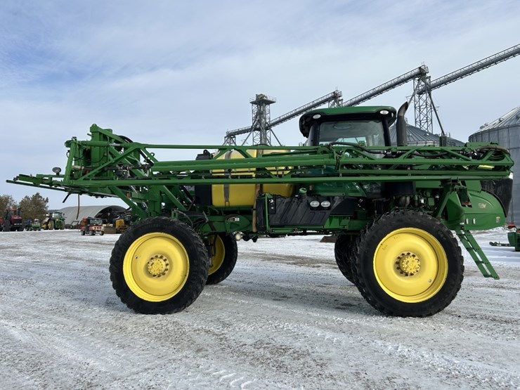 2015-john-deere-r4030-image-22