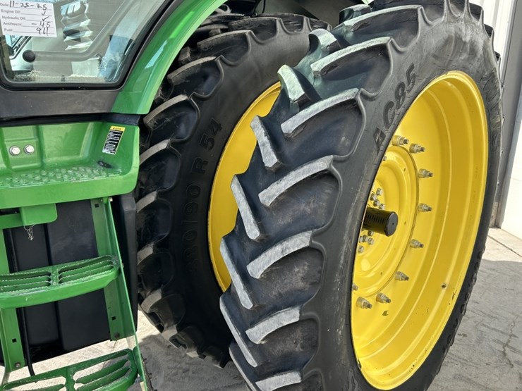 2012-john-deere-8310r-image-47