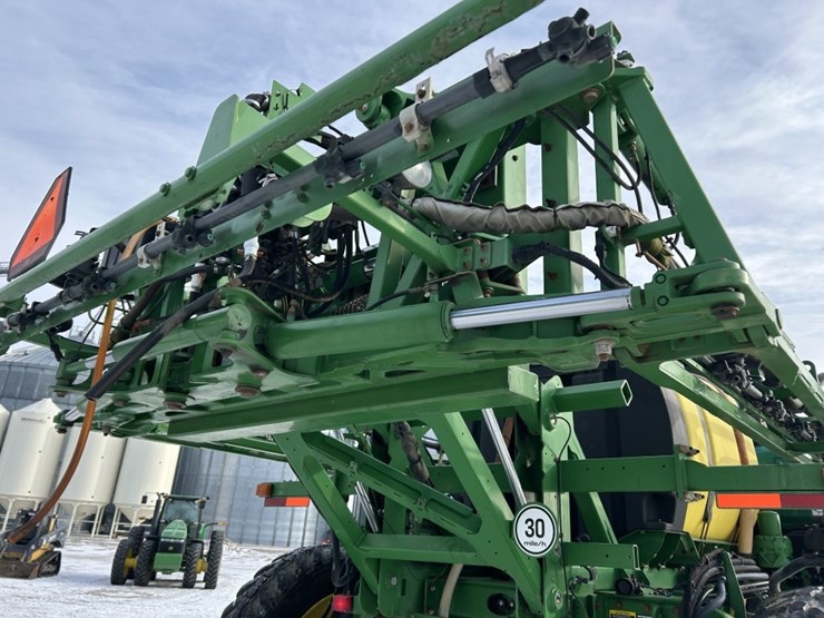 2015-john-deere-r4030-image-27