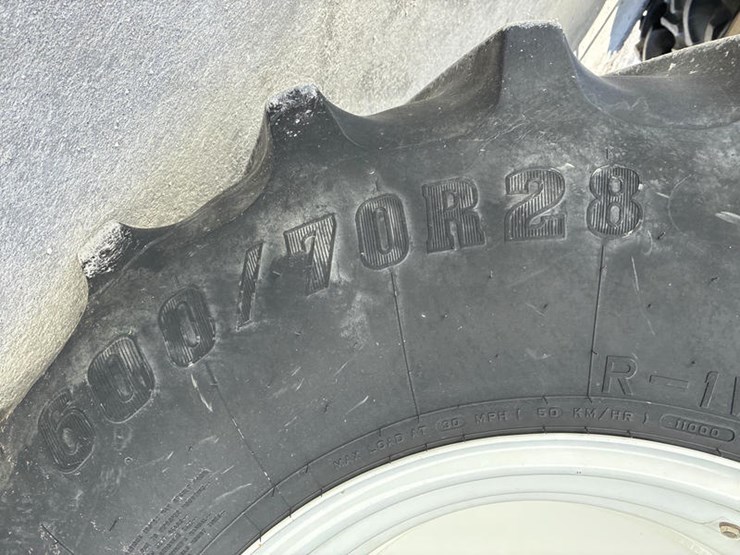 2018-new-holland-cr8.90-image-36