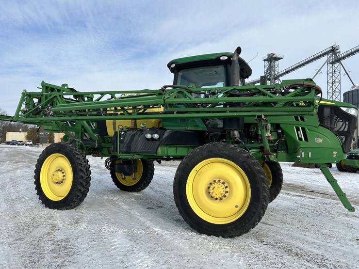 2015-john-deere-r4030-image-21