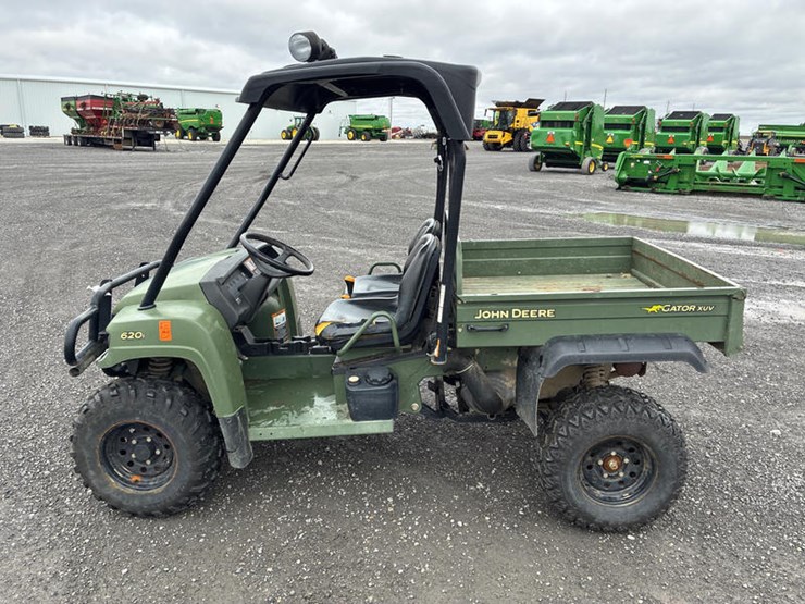 john-deere-gator-image-8
