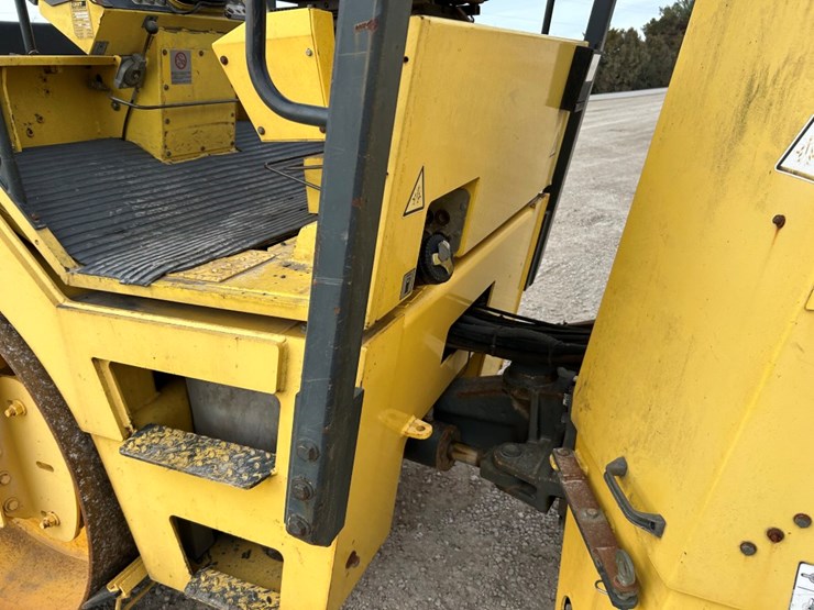 2001-bomag-bw141ad-2-image-15