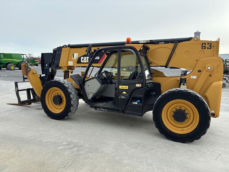 2019-caterpillar-tl1055d-image-9