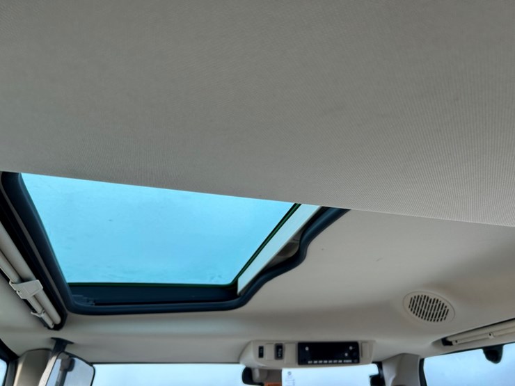 2023-john-deere-6155m-image-22