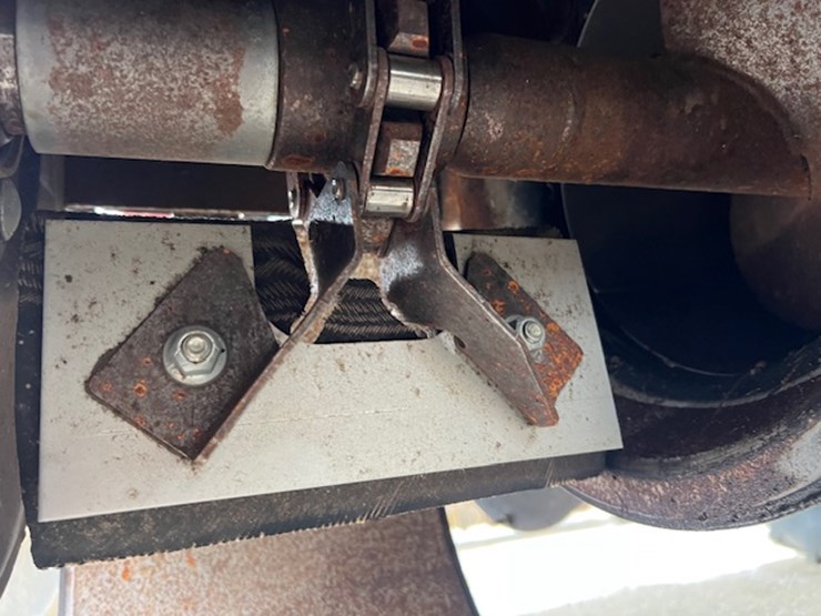 2007-case-ih-7010-image-29