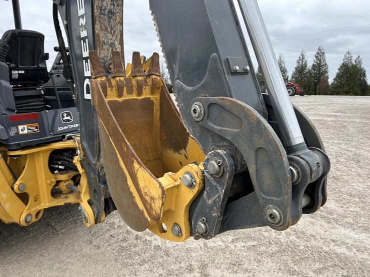 2021-deere-310sl-hl-image-21