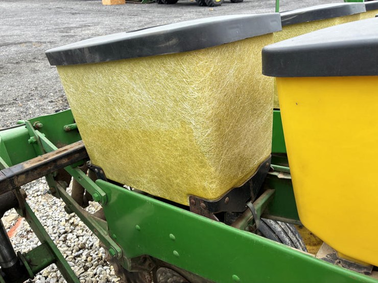 2014-john-deere-7200-image-9