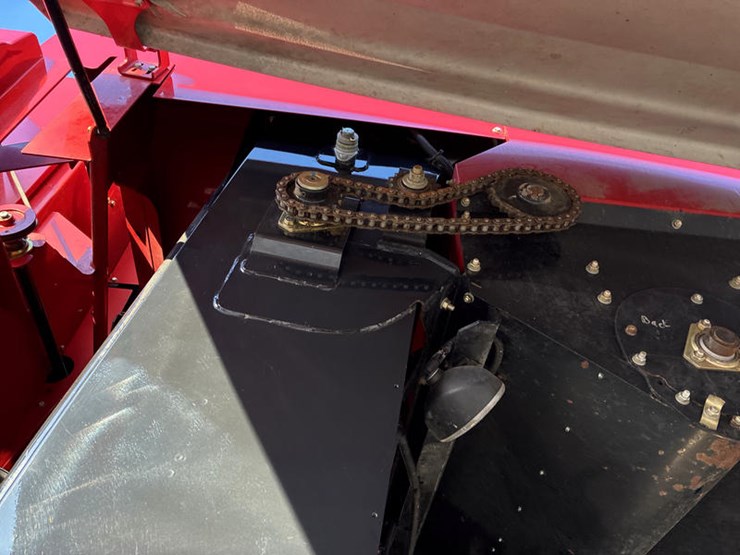 2010-case-ih-7120-image-75