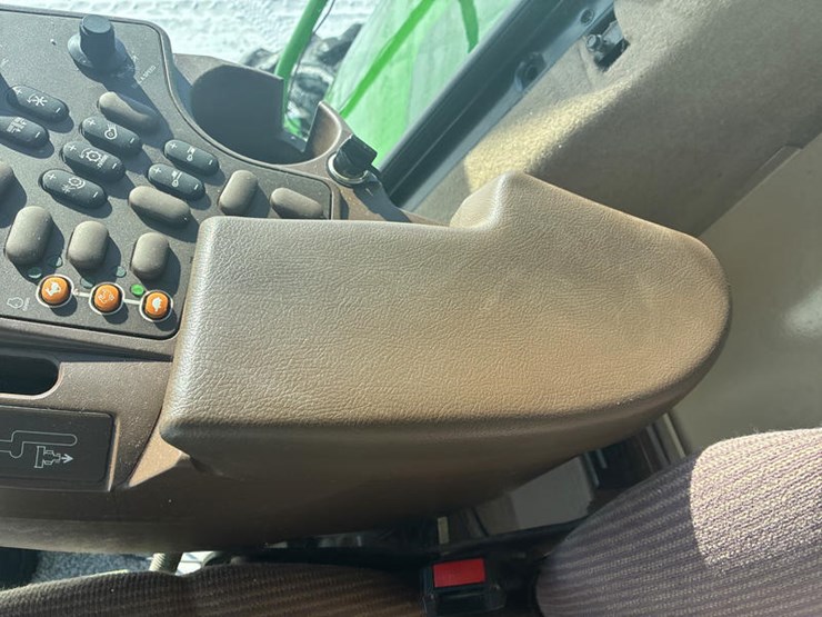 2006-john-deere-9660-sts-image-100