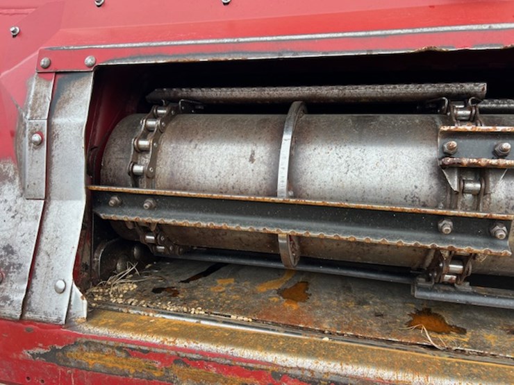 2010-case-ih-6088-image-48