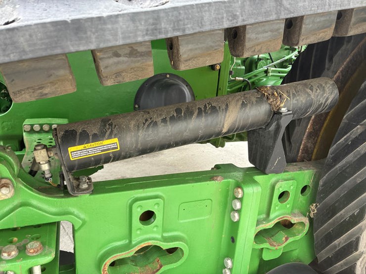 2011-john-deere-8335rt-image-63