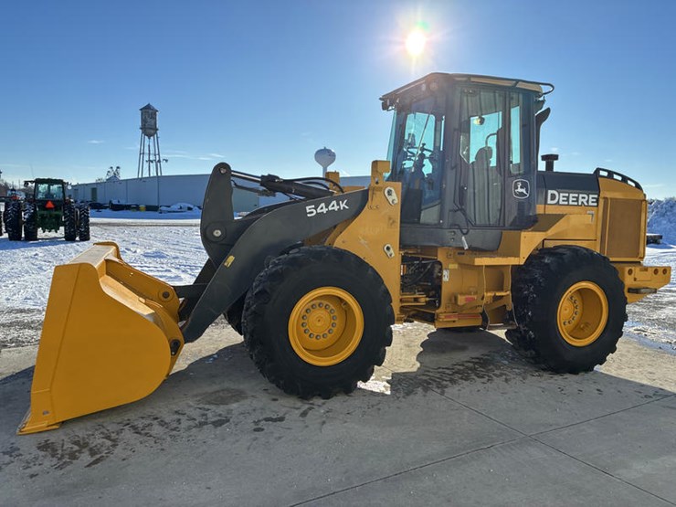 #122570-•-2011-jd-544k-#1dw544kzpb0635211-image-10