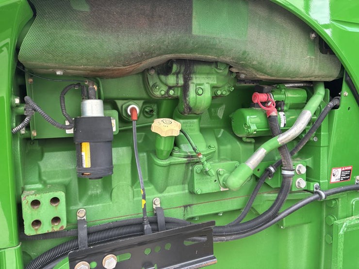 2011-john-deere-8335rt-image-67