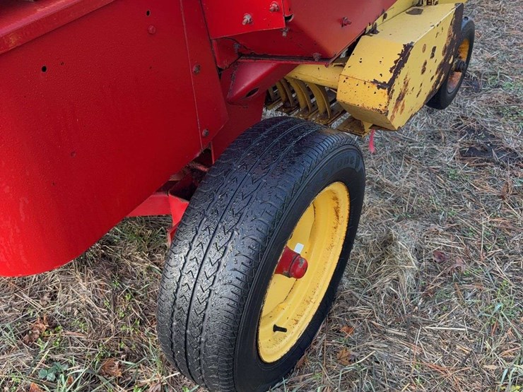 new-holland-570-image-10