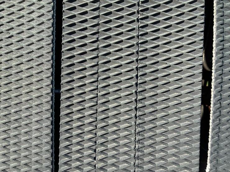 2009-john-deere-568-image-18