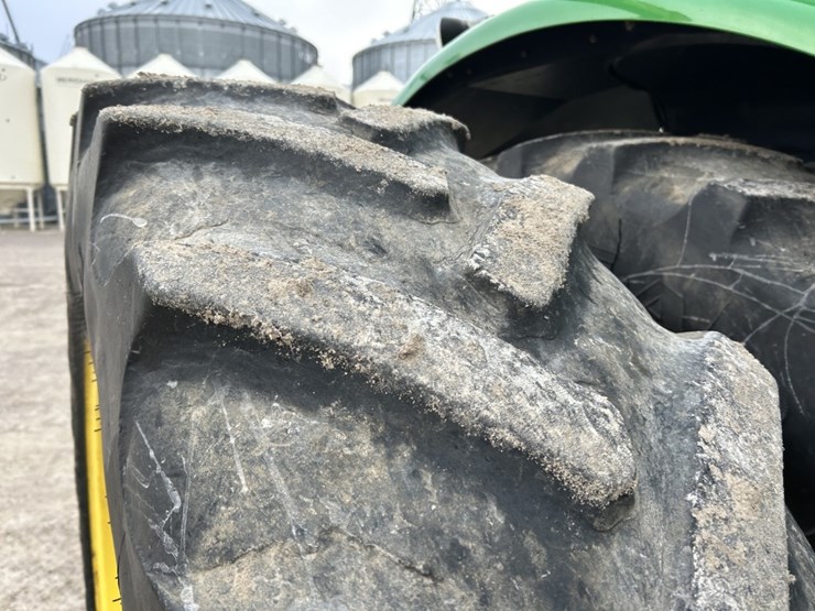 2015-john-deere-8320r-image-40