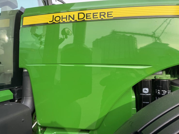 2011-john-deere-8335r-image-23