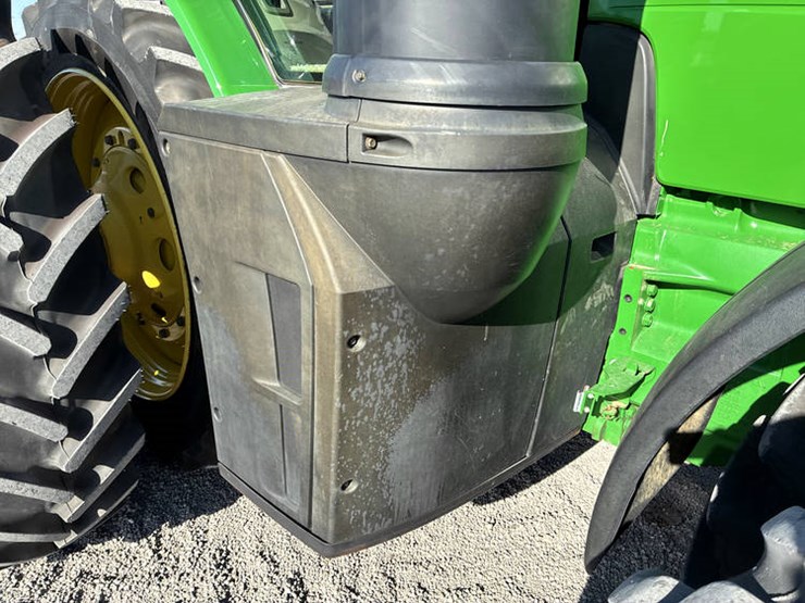 2014-john-deere-8295r-image-21