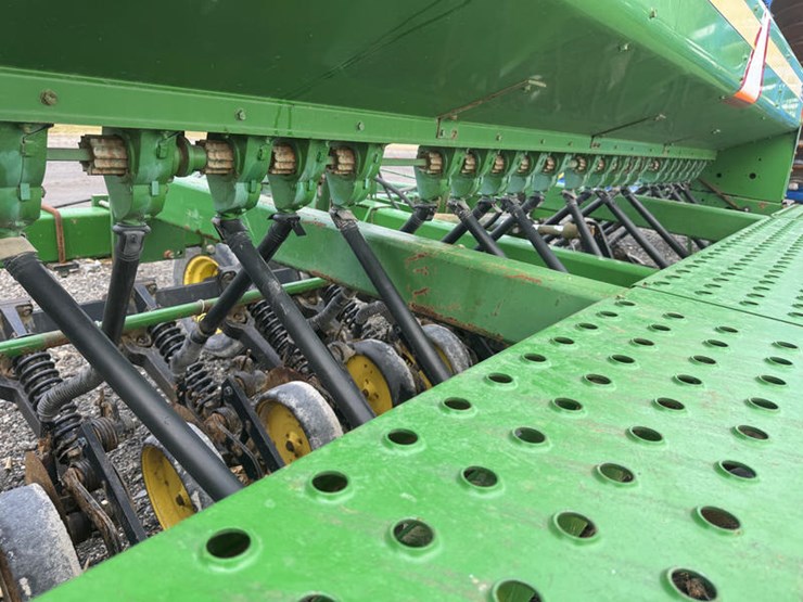 john-deere-750-image-18