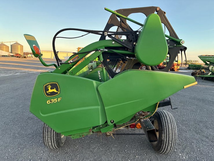 2011-john-deere-635f-image-10