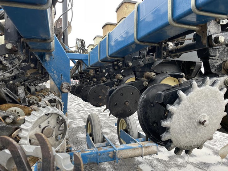 1999-kinze-2500-image-3