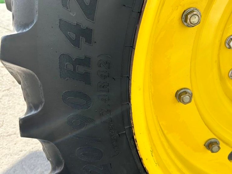 2012-john-deere-8310r-image-51