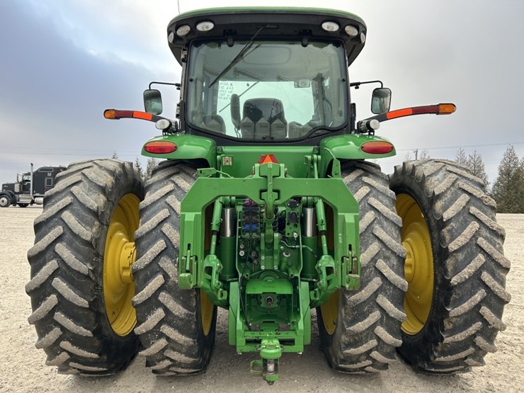 2015-john-deere-8320r-image-4