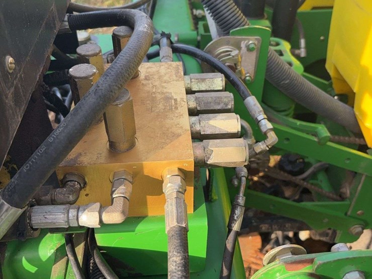 john-deere-1770-image-29