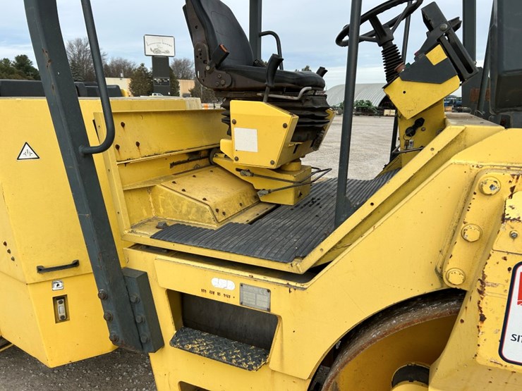 2001-bomag-bw141ad-2-image-27