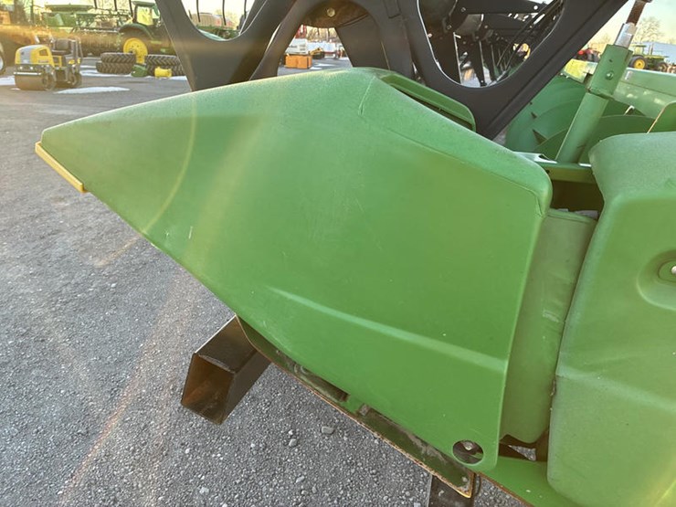 2011-john-deere-635f-image-15