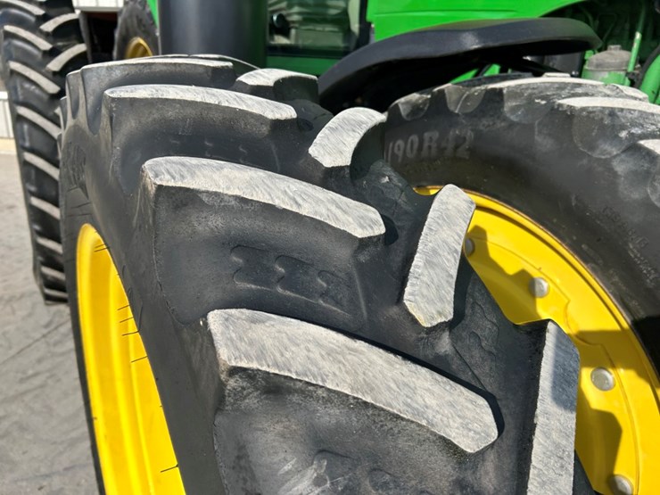 2012-john-deere-8310r-image-58